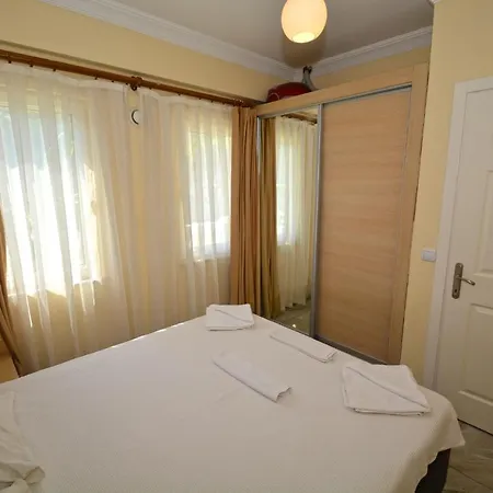 Bodrum Tq 2 Bedroom Garden Holiday Homes L13 Casa vacanze Bogazici